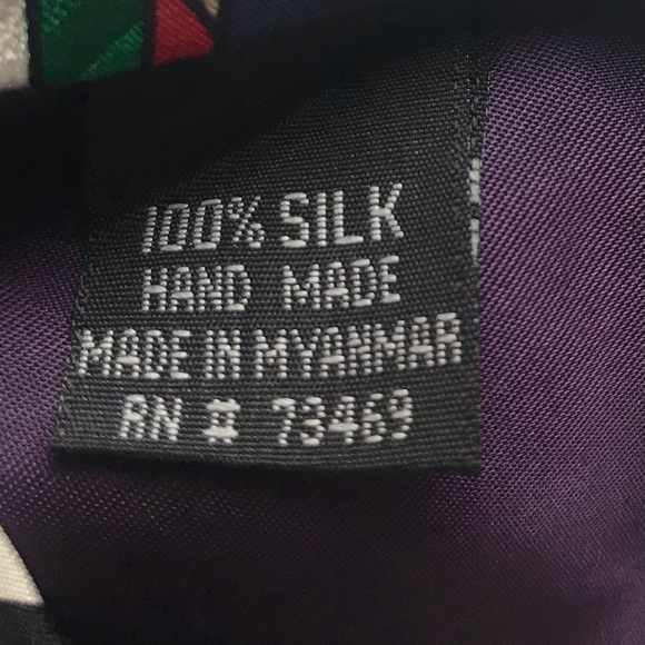 VTG Looney Tunes Mania Christmas Holiday Tie Taz Tweety Bird Bugs Bunny  *Flaw - Picture 4 of 12